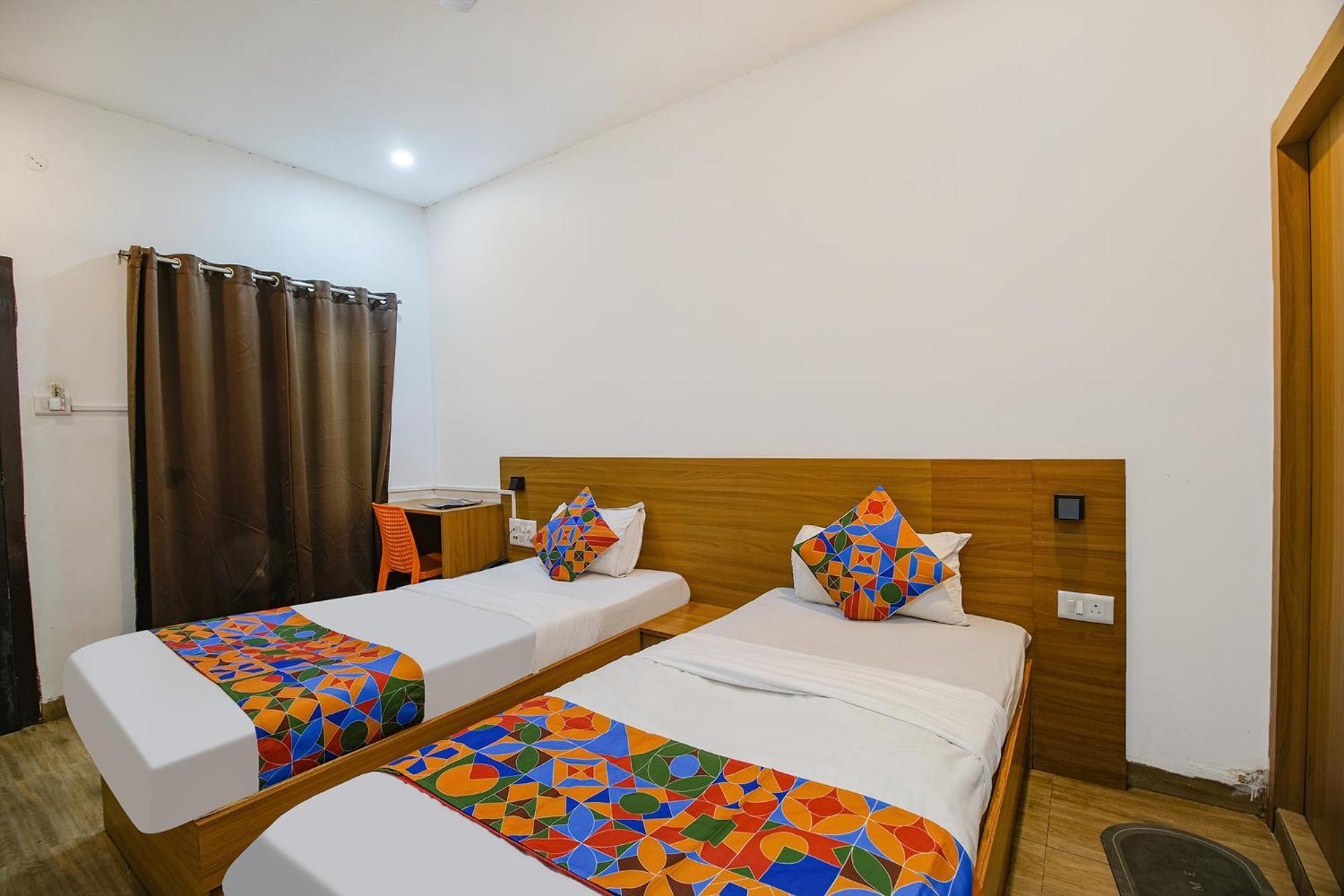 Fabexpress Anurag Residency Otel Guwahati Dış mekan fotoğraf