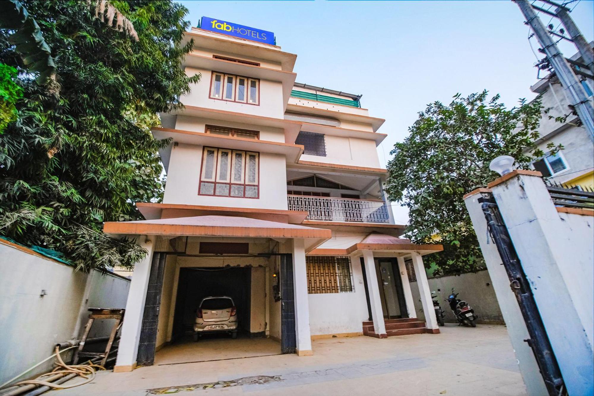 Fabexpress Anurag Residency Otel Guwahati Dış mekan fotoğraf