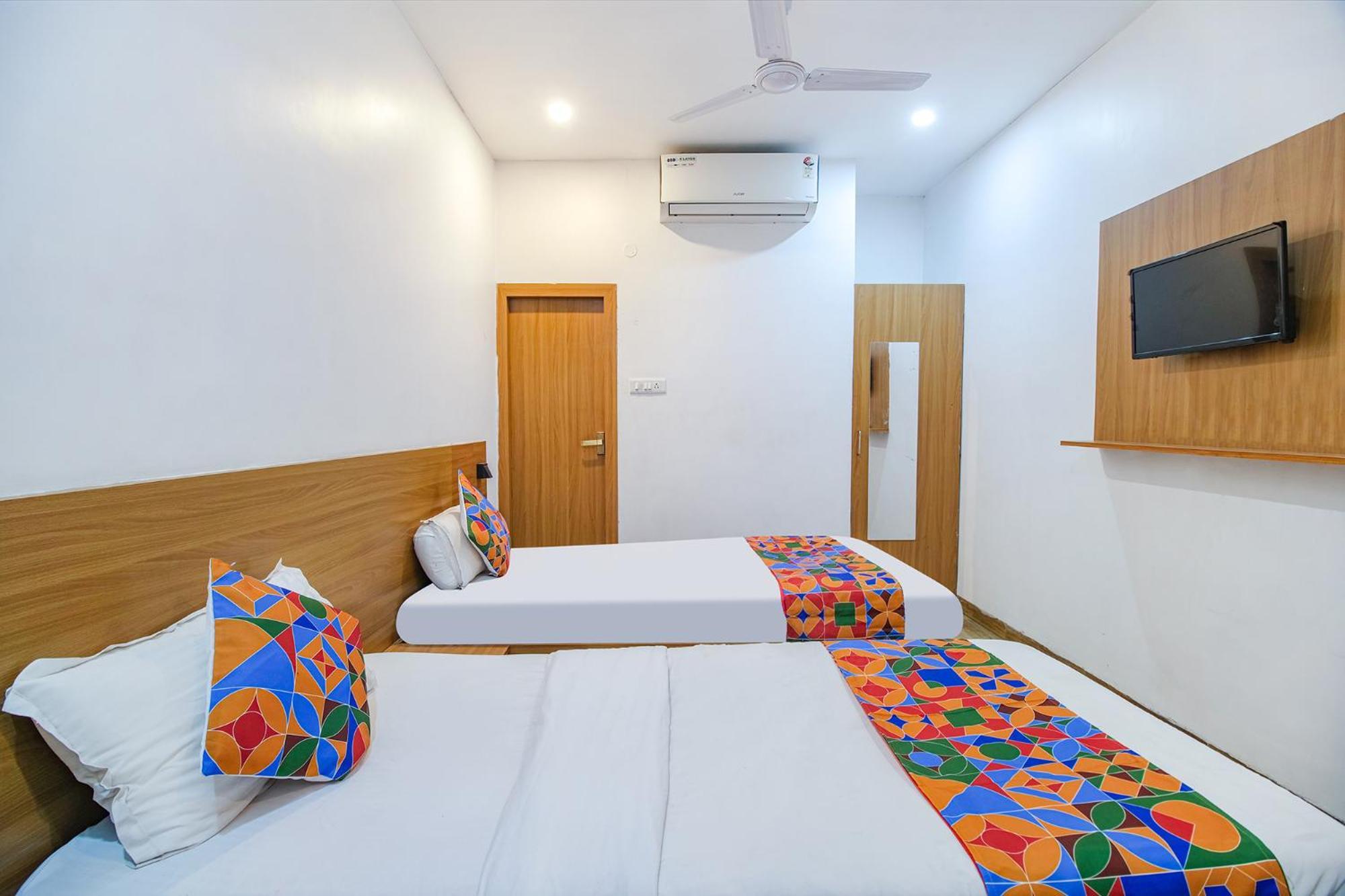 Fabexpress Anurag Residency Otel Guwahati Dış mekan fotoğraf