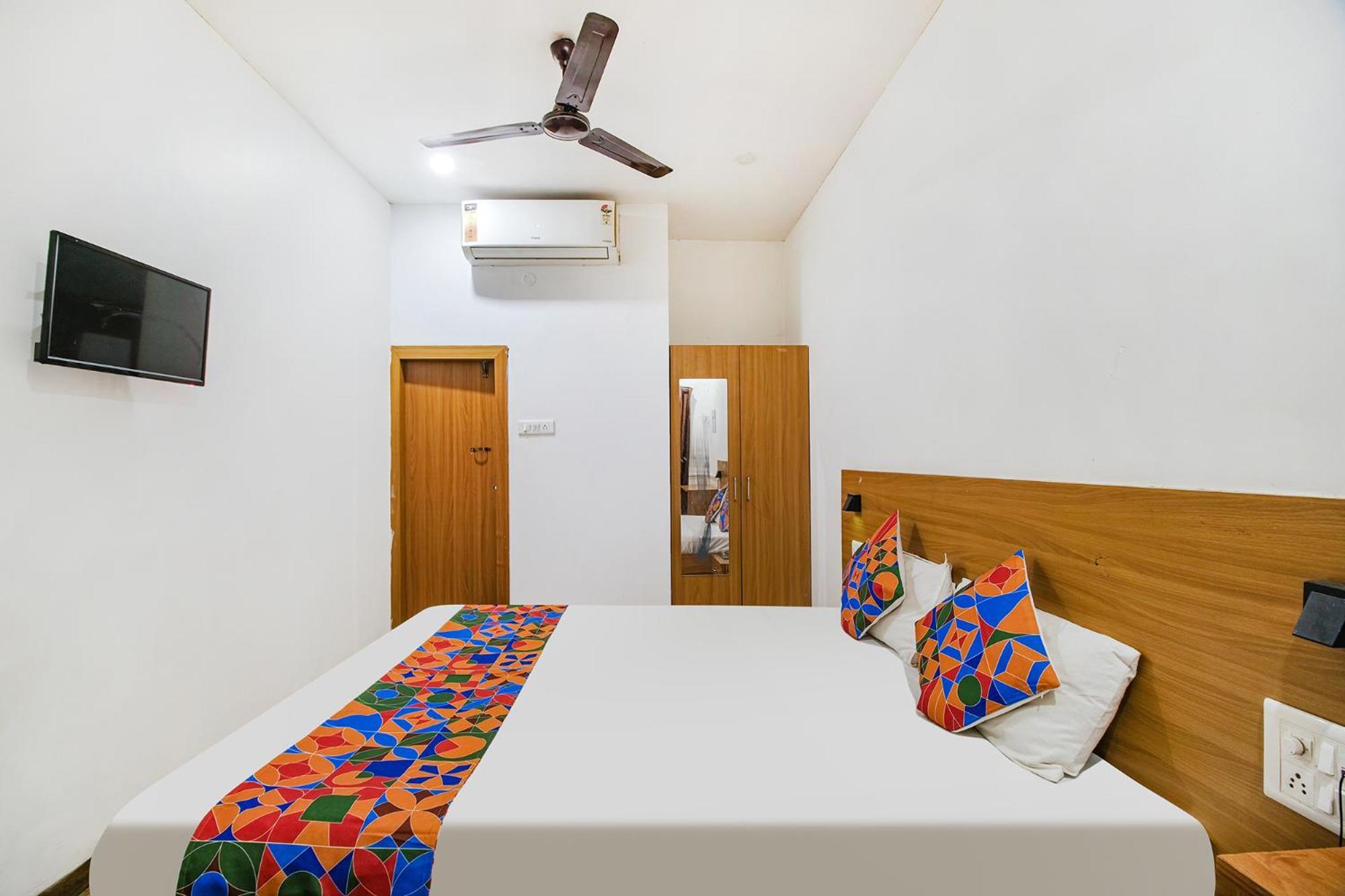 Fabexpress Anurag Residency Otel Guwahati Dış mekan fotoğraf